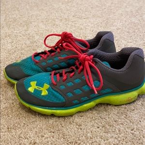 Women’s Under Armour tennis shoes